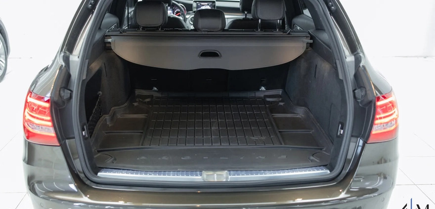 Mercedes-Benz Klasa C cena 114900 przebieg: 114900, rok produkcji 2017 z Okonek małe 631